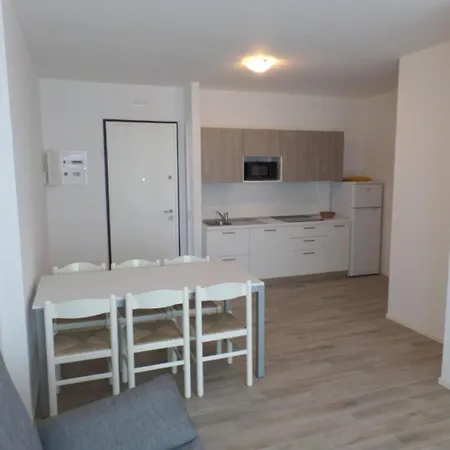 Stylish Flat With Rooftop Pool Apartment *