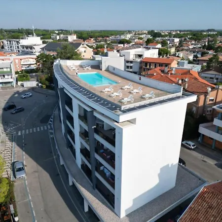 Stylish Flat With Rooftop Pool Apartment Bibione